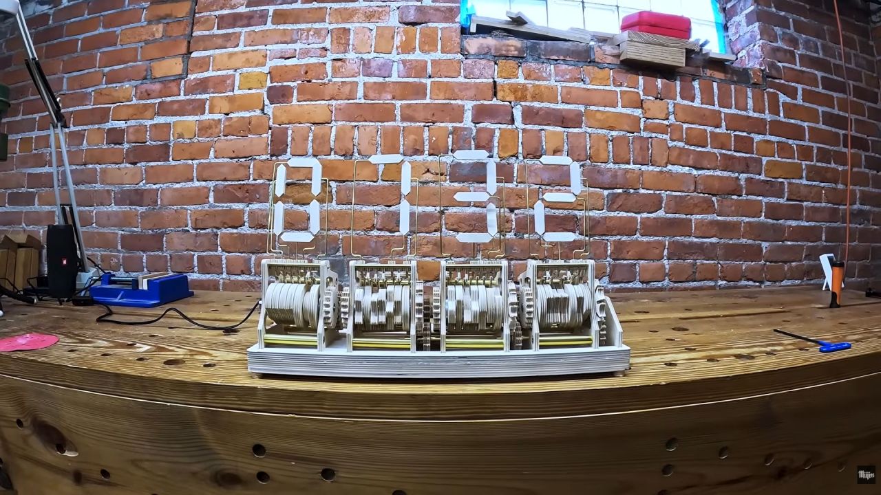 DIYer Builds Fully Functional Wooden Mechanical Clock From Scratch, Complete With Plywood Gears