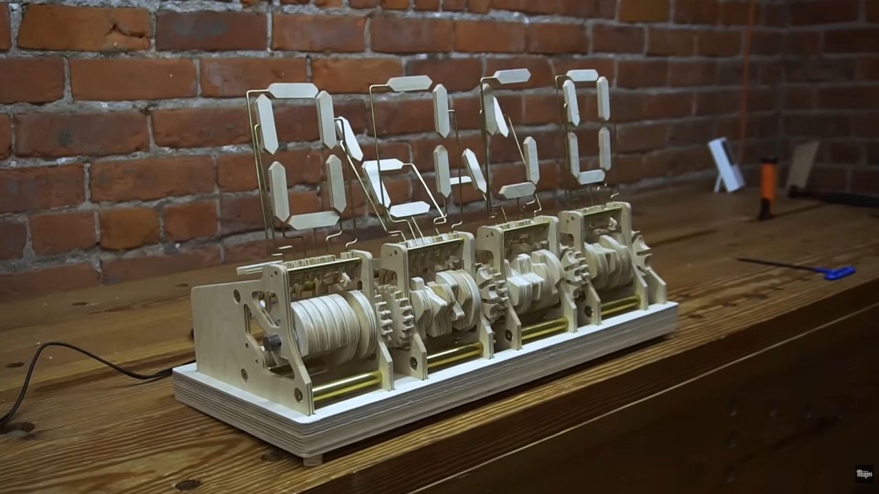 DIYer Builds Fully Functional Wooden Mechanical Clock From Scratch, Complete With Plywood Gears