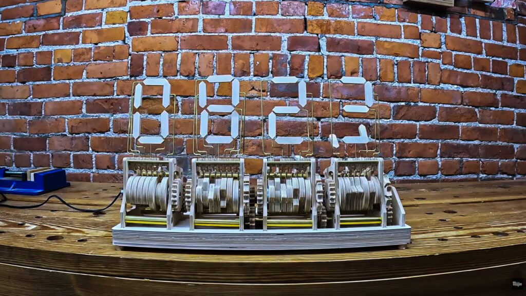 DIYer Builds Fully Functional Wooden Mechanical Clock From Scratch, Complete With Plywood Gears