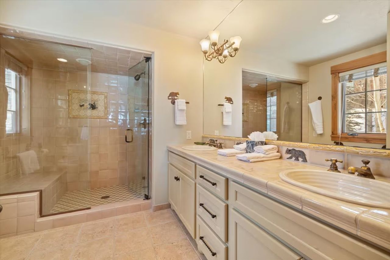 Entire Home at Spring Creek Ranch_ bathroom_2