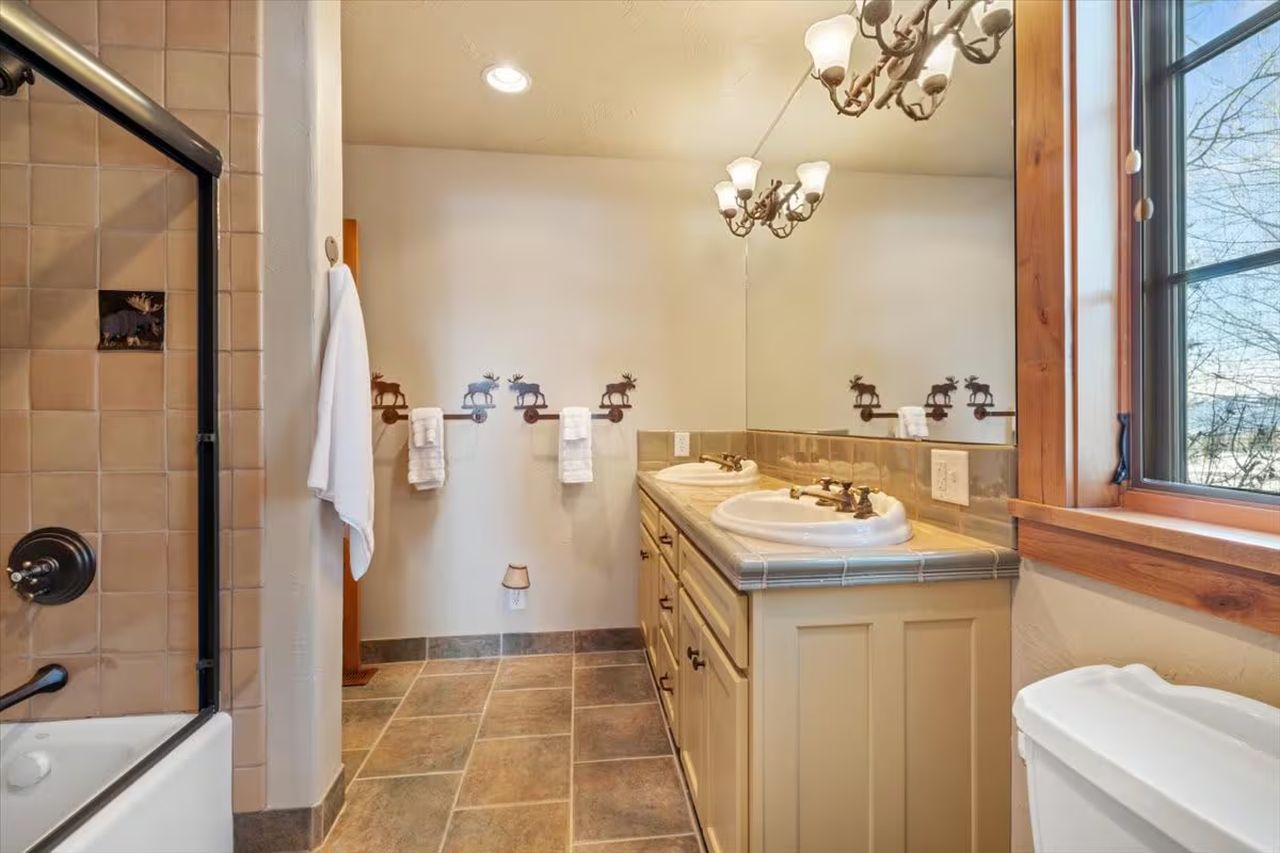 Entire Home at Spring Creek Ranch_bathroom_4