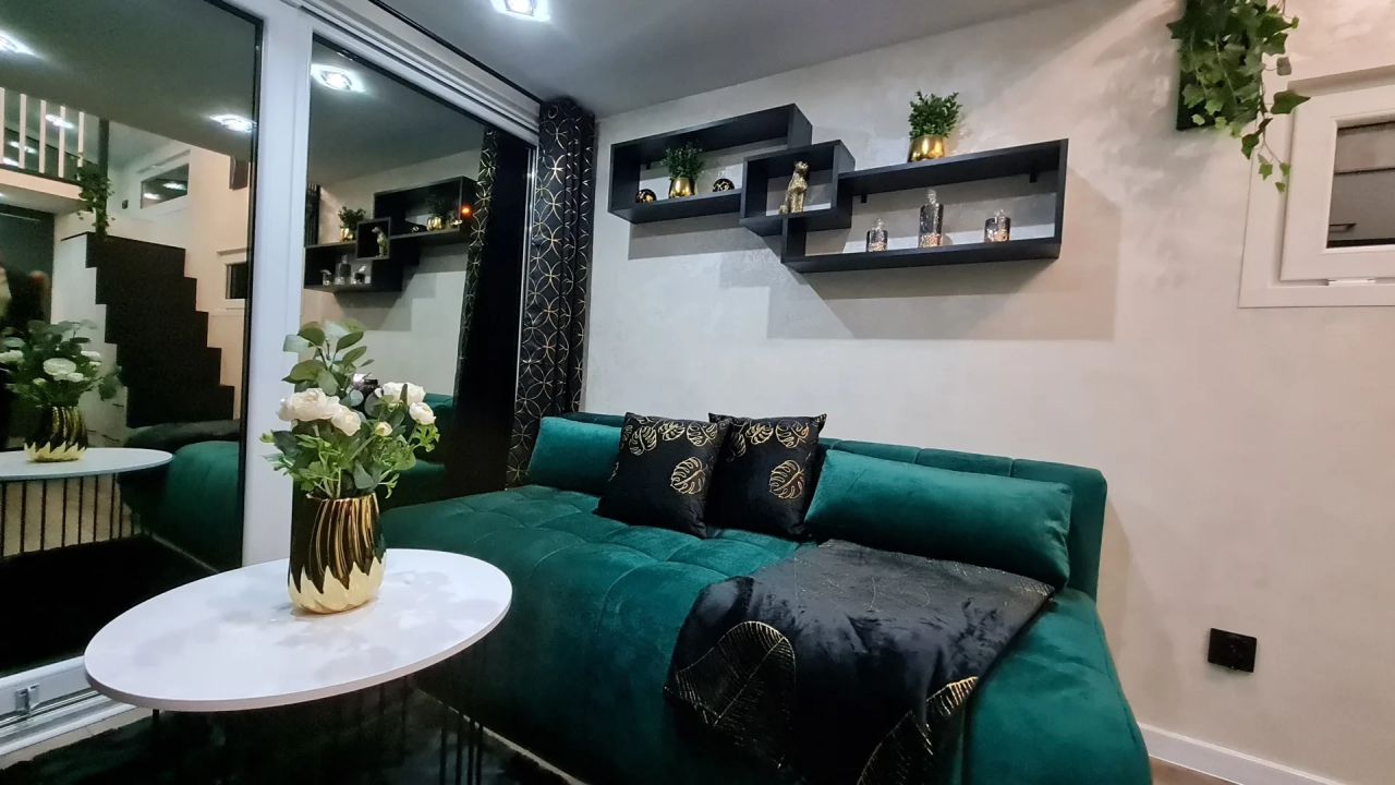 Erica tiny house living room