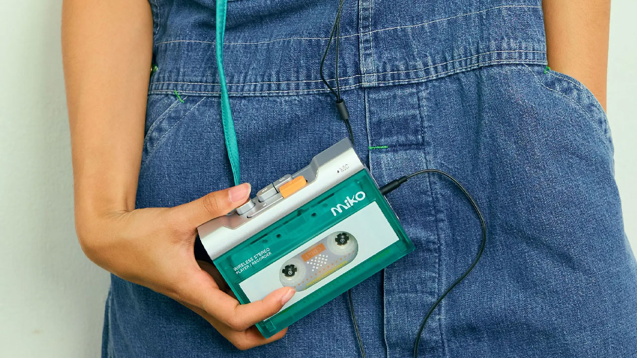 Gadhouse Miko Portable Cassette Player With Bluetooth Connectivity