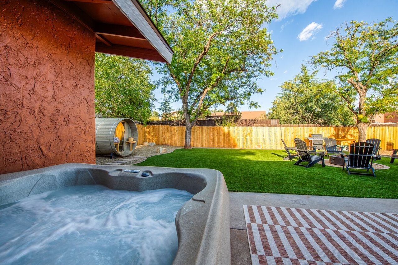 Home in Sedona_Outdoors_2