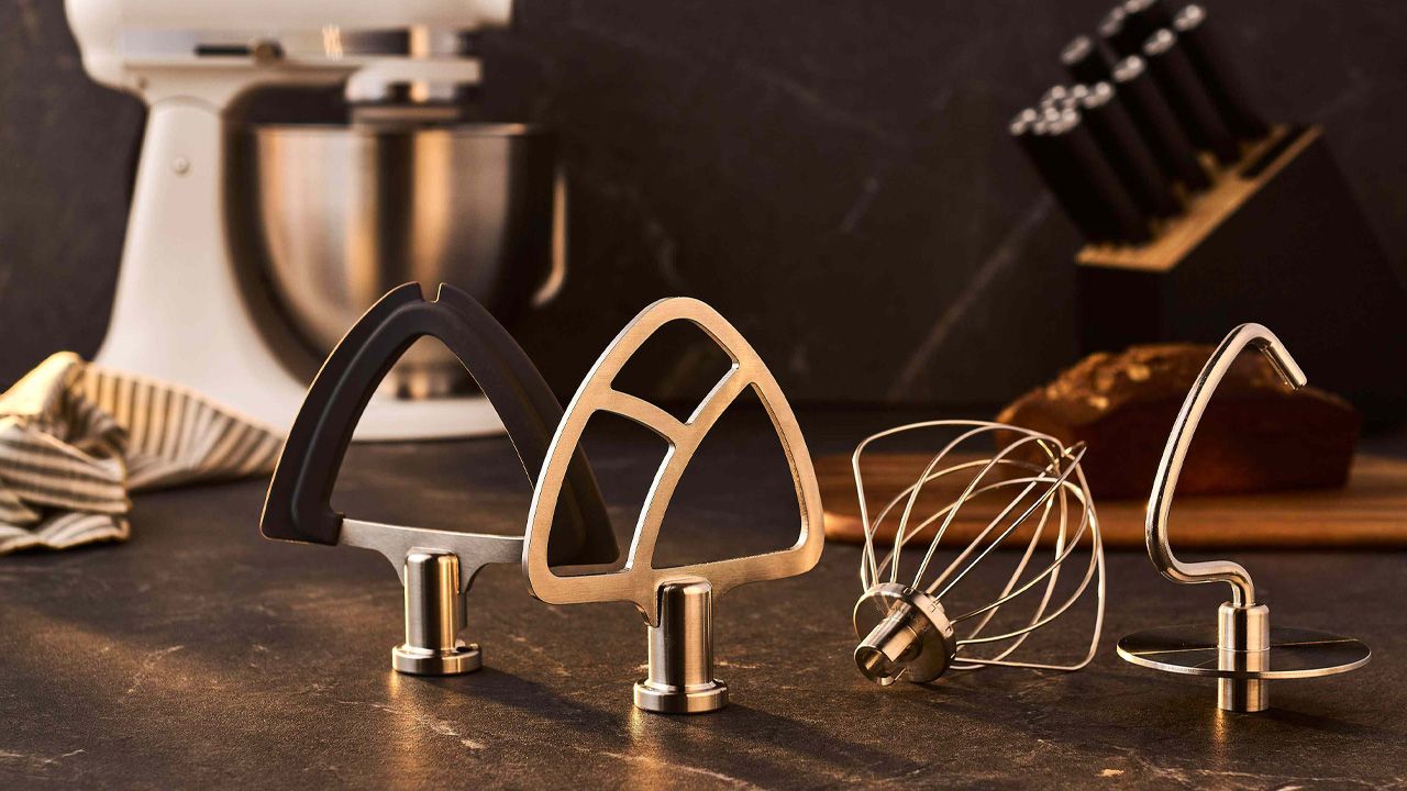 KitchenAid Artisan Plus stand mixer - accessories