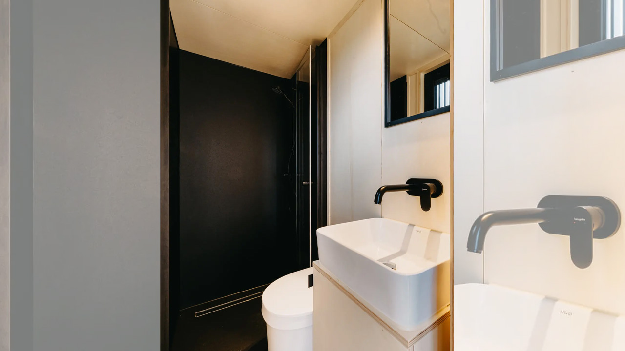 Klick Tiny House_Bathroom