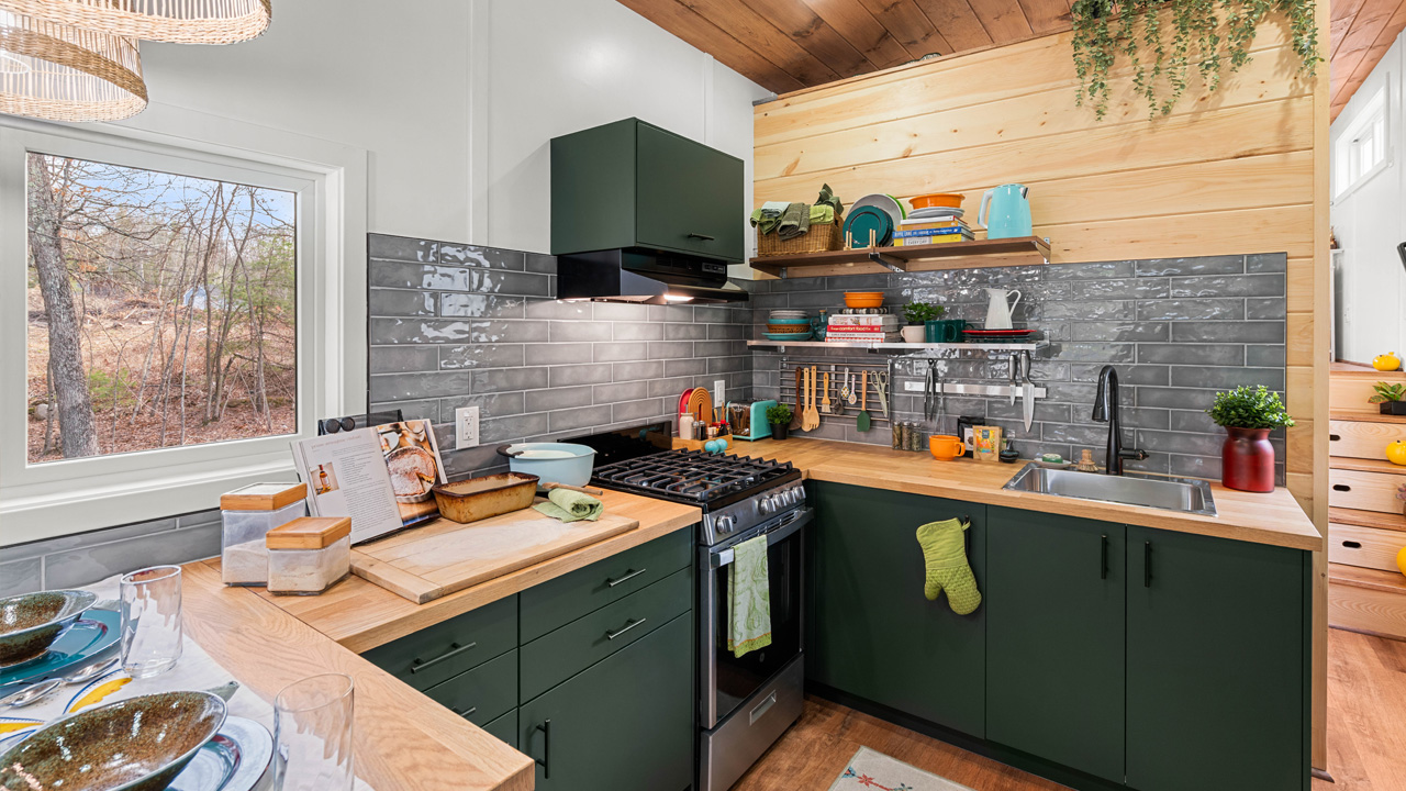 Knoll gooseneck tiny house - kitchen 1