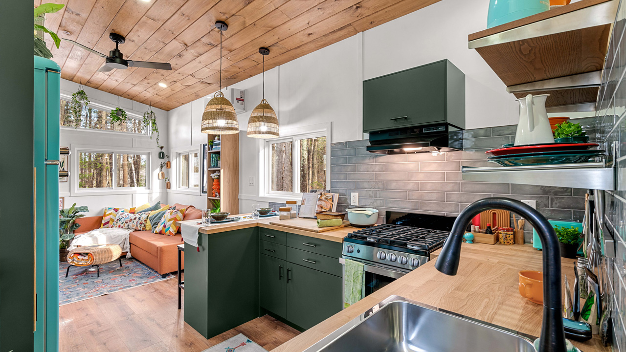 Knoll gooseneck tiny house - kitchen 3