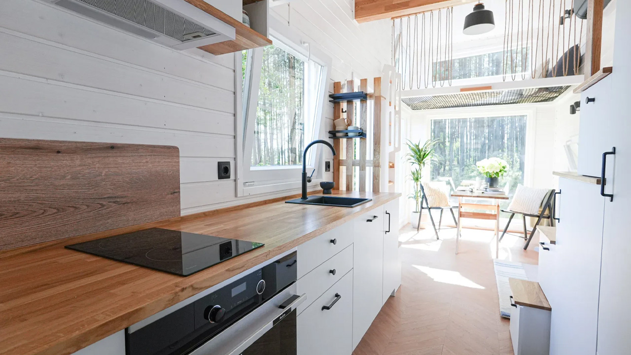 Mobi Nature Tiny House - kitchen