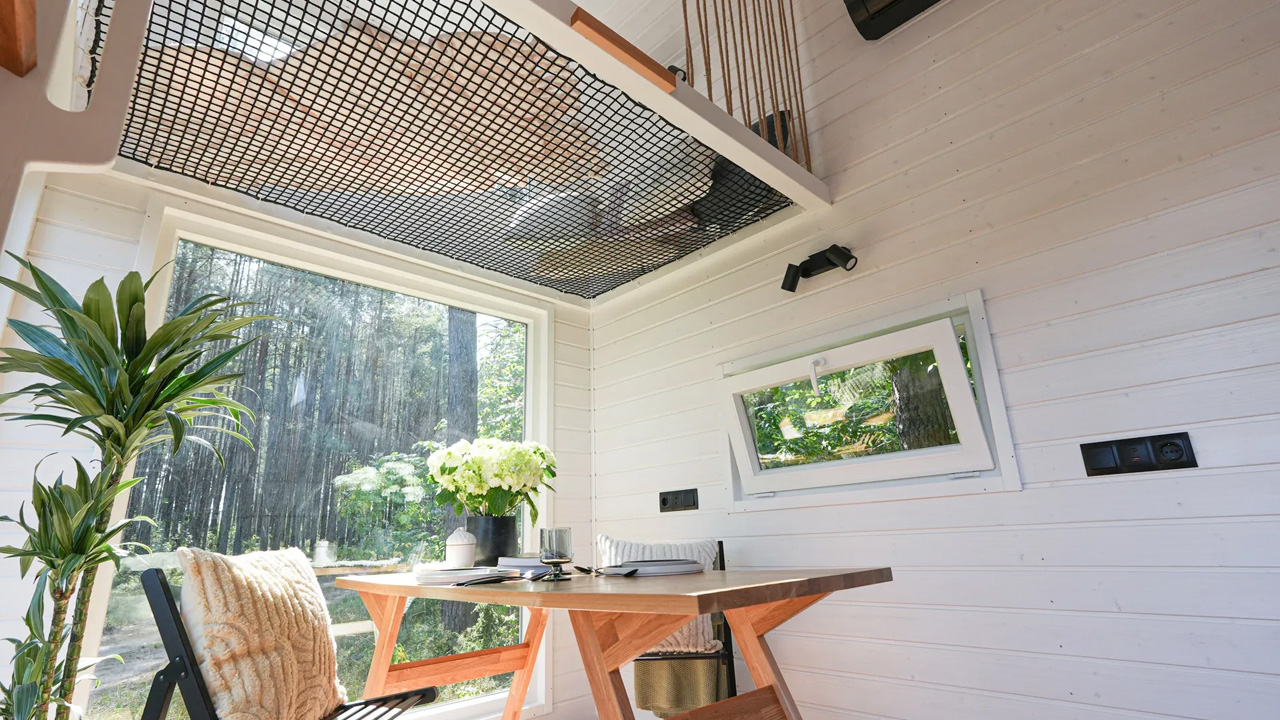 Mobi Nature Tiny House - living area