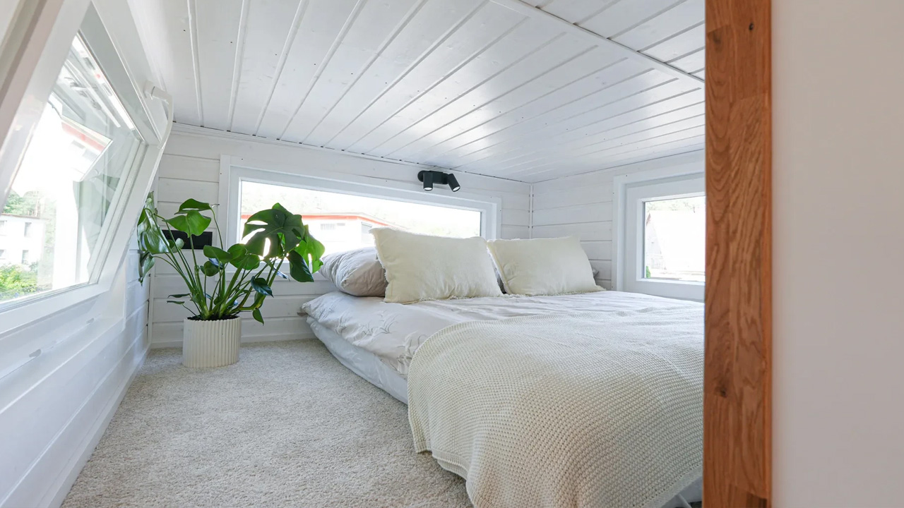 Mobi Nature Tiny House - loft bedroom