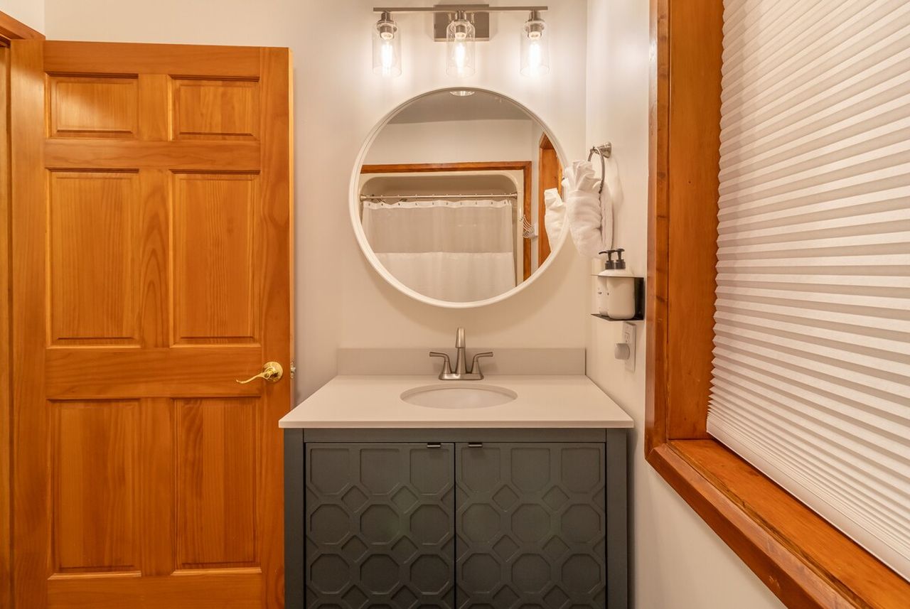 Oceanfront Home_bathroom_2