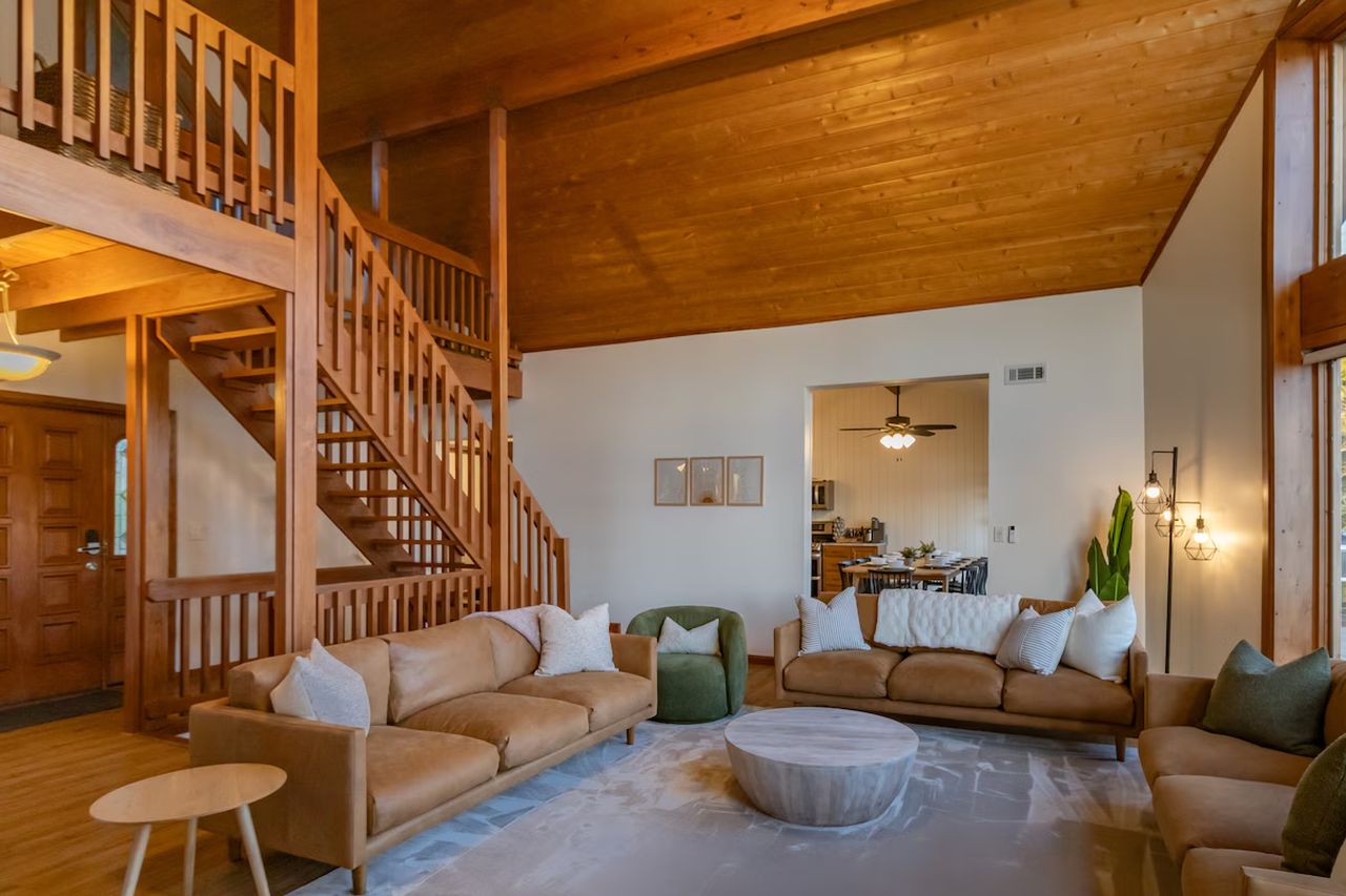 Oceanfront Home_living room_1