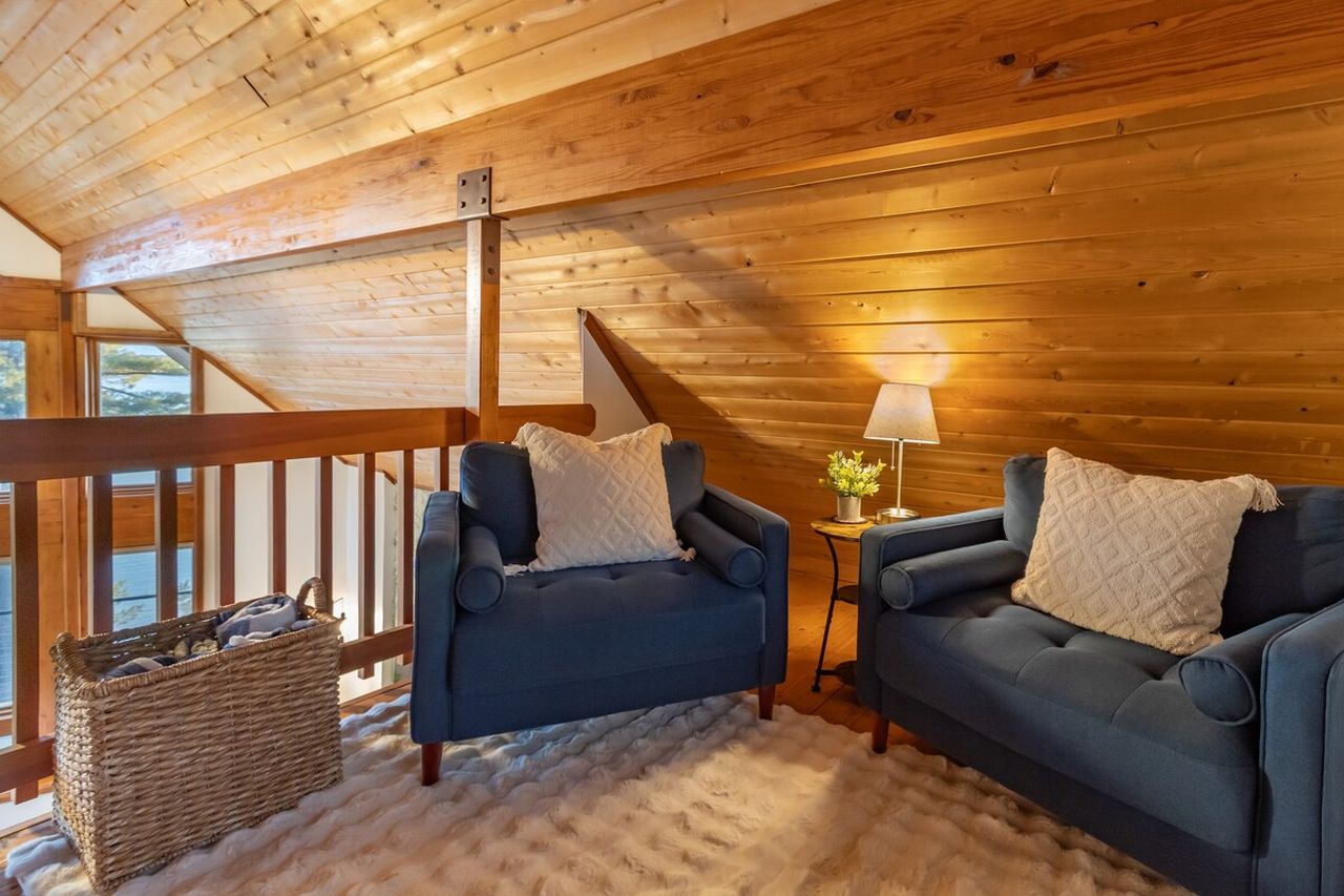 Oceanfront Home_loft reading room with seating