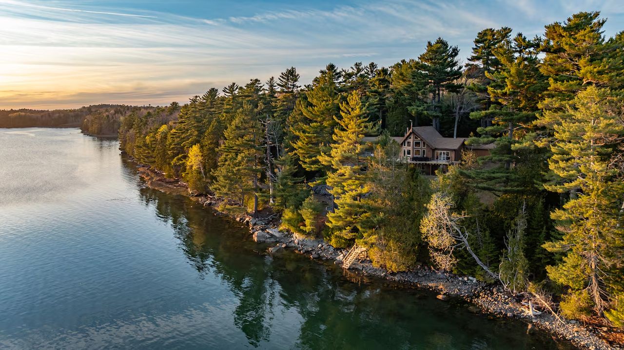 Oceanfront Home_nestled in the wilderness