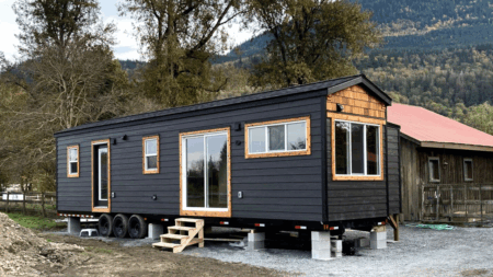 Pender Tiny House - exterior