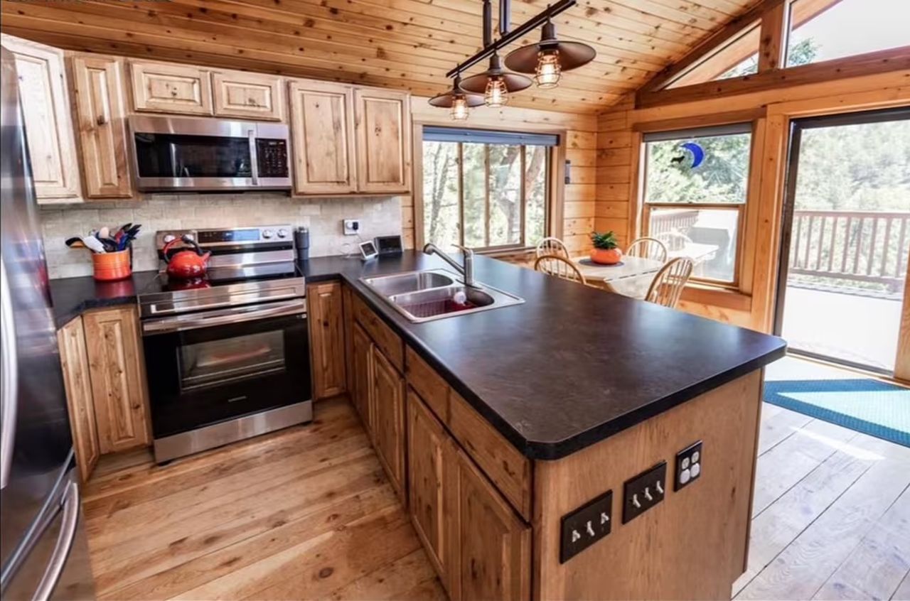 Secluded Mountain Cabin_Kitchen