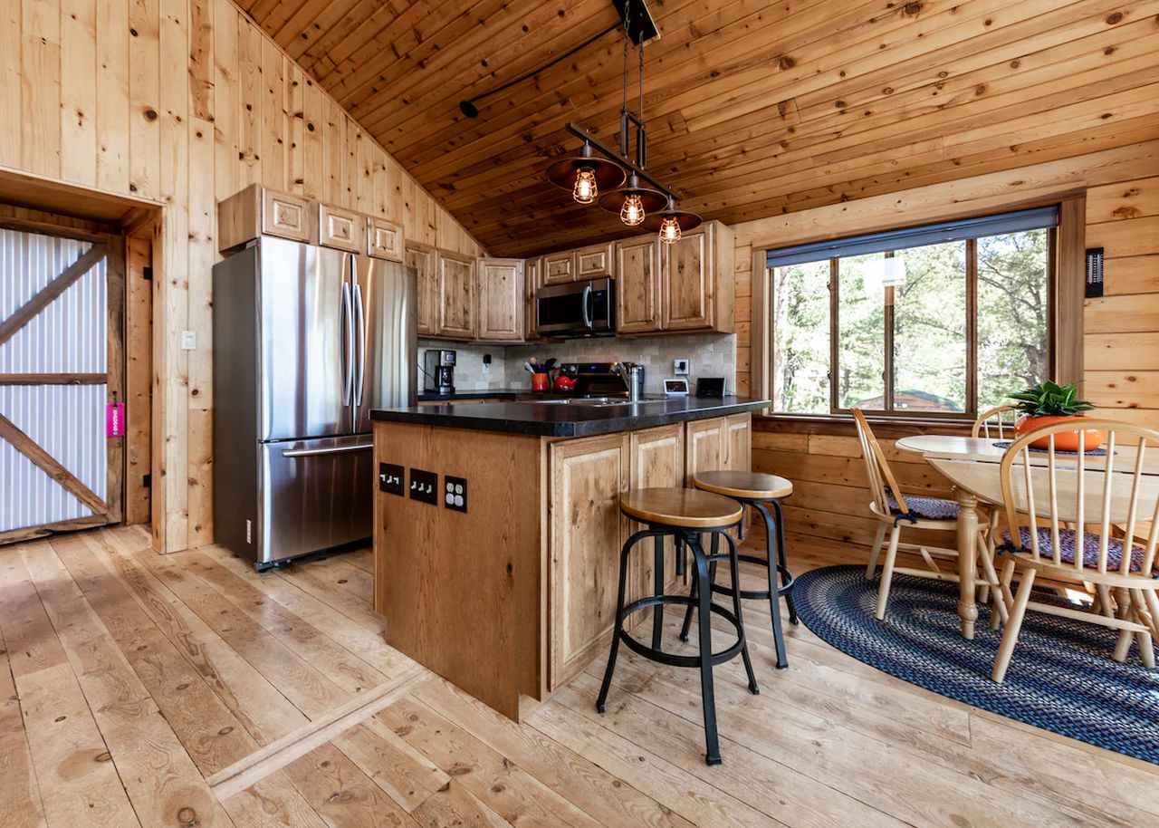 Secluded Mountain Cabin_Kitchen_2
