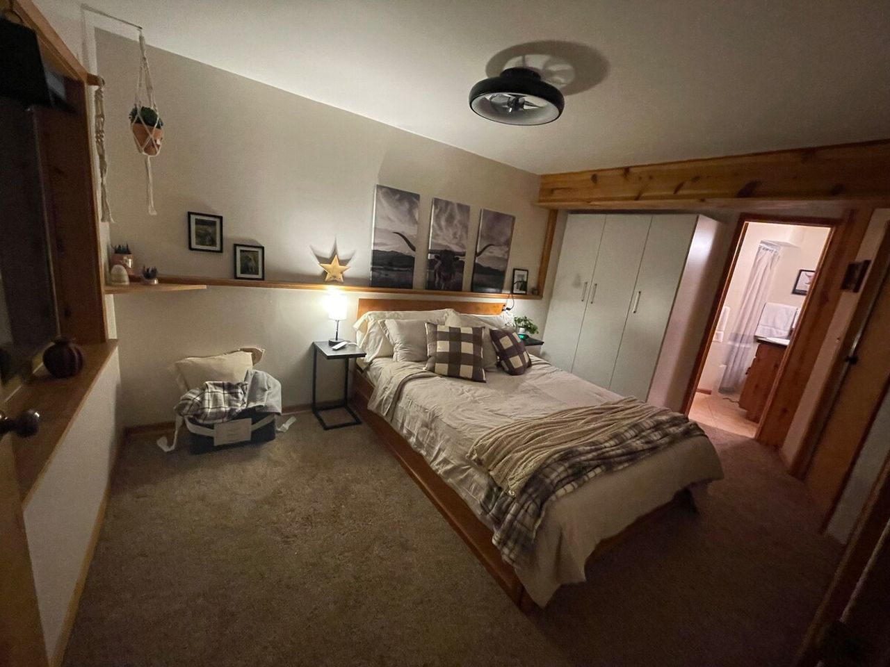 Secluded Mountain Cabin_Second Bedroom