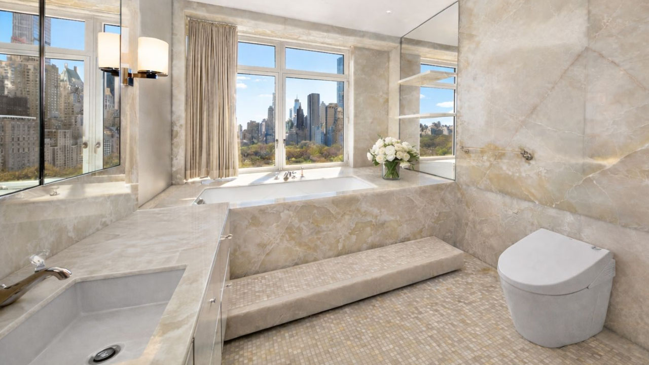 Glazed windows near the soaking bathtub