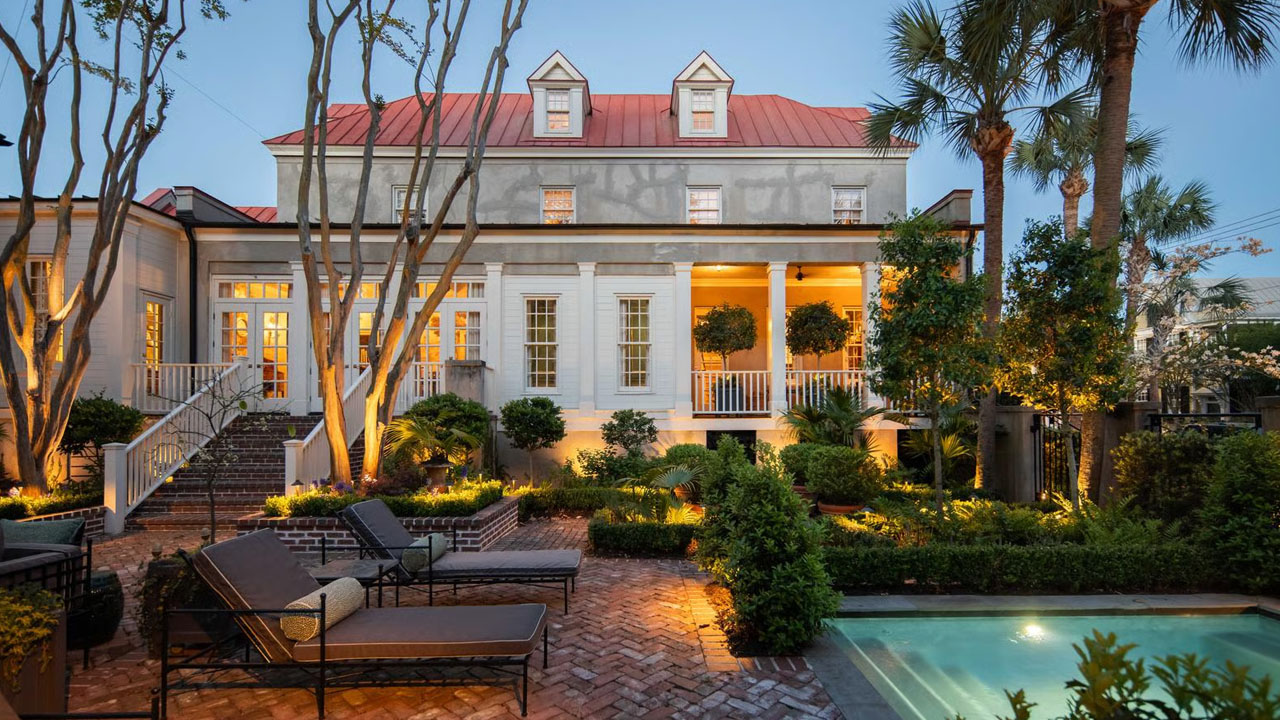 The Charleston Single Residence has a resort-like appeal