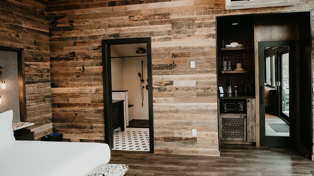 The reclaimed wood walls echoes Colorado history.