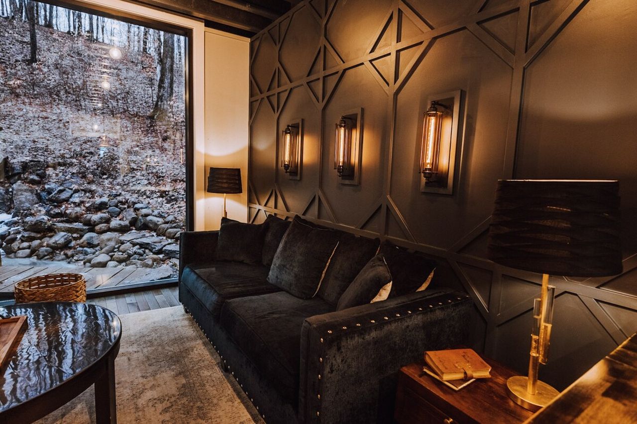 The Treehouse Cabin_ living room_1