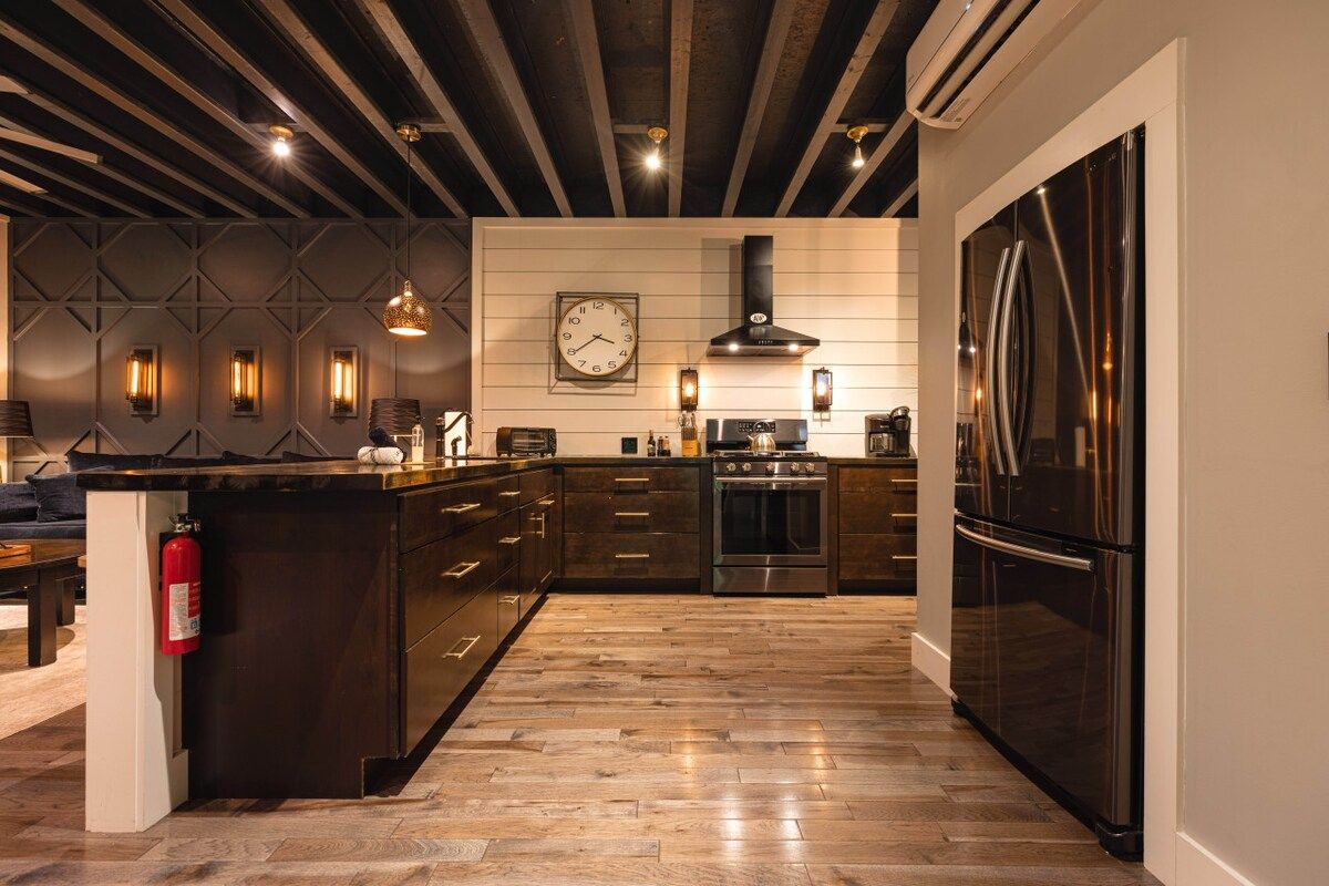 The Treehouse Cabin_kitchen