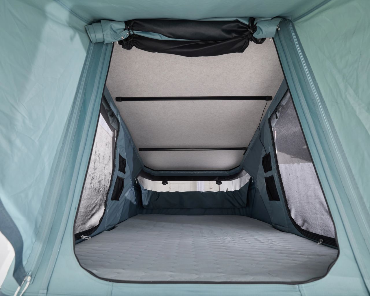 Thule Widesky Rooftop tent