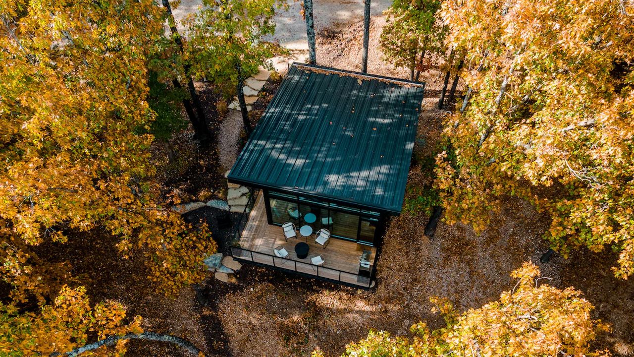 Two-Bedroom Missouri Tiny House has Floor-To-Ceiling Windows