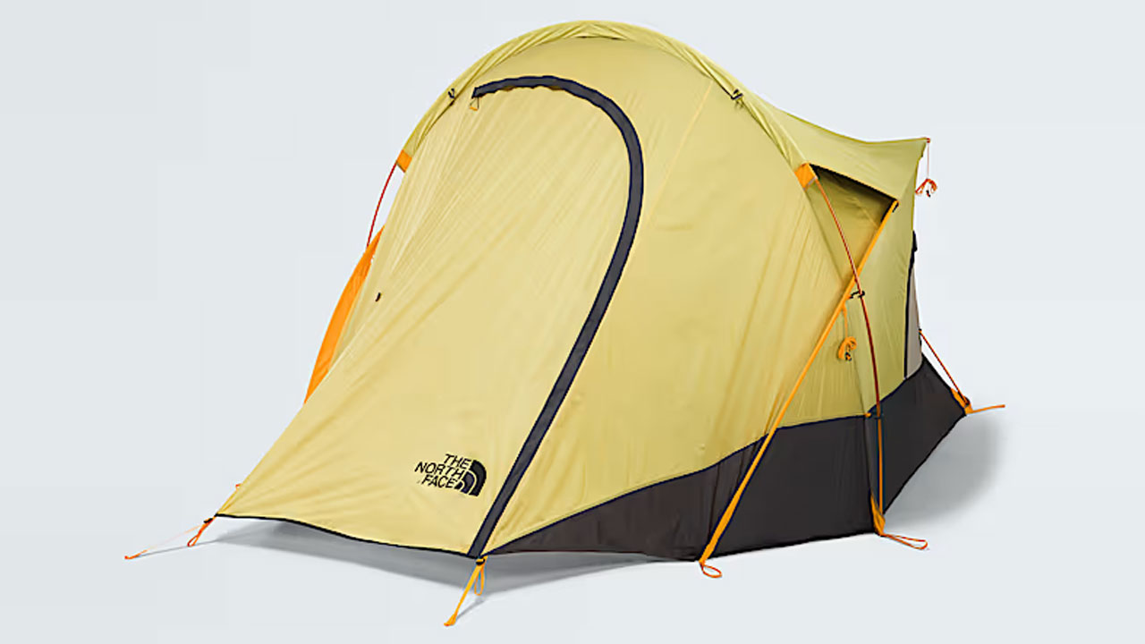 Universal Wawona 3 Camping Tent by The North Face - closed with zipper