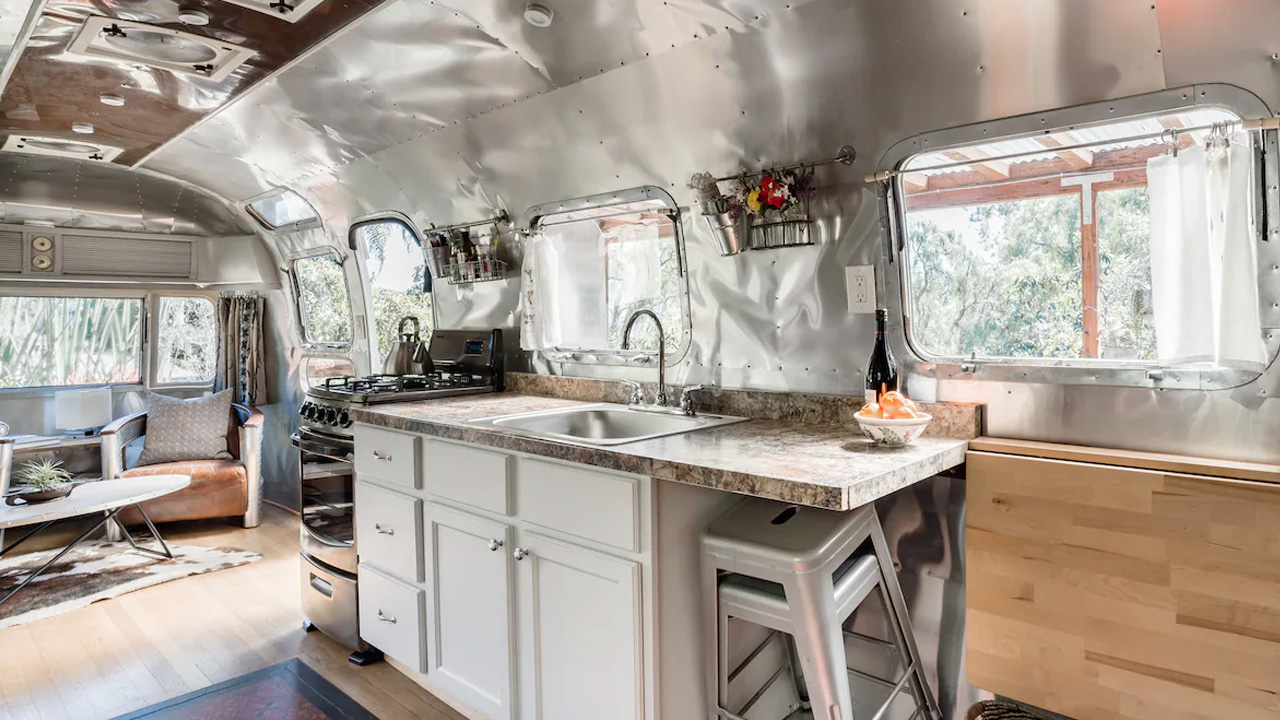 1974 Airstream Motorhome_Kitchen_4