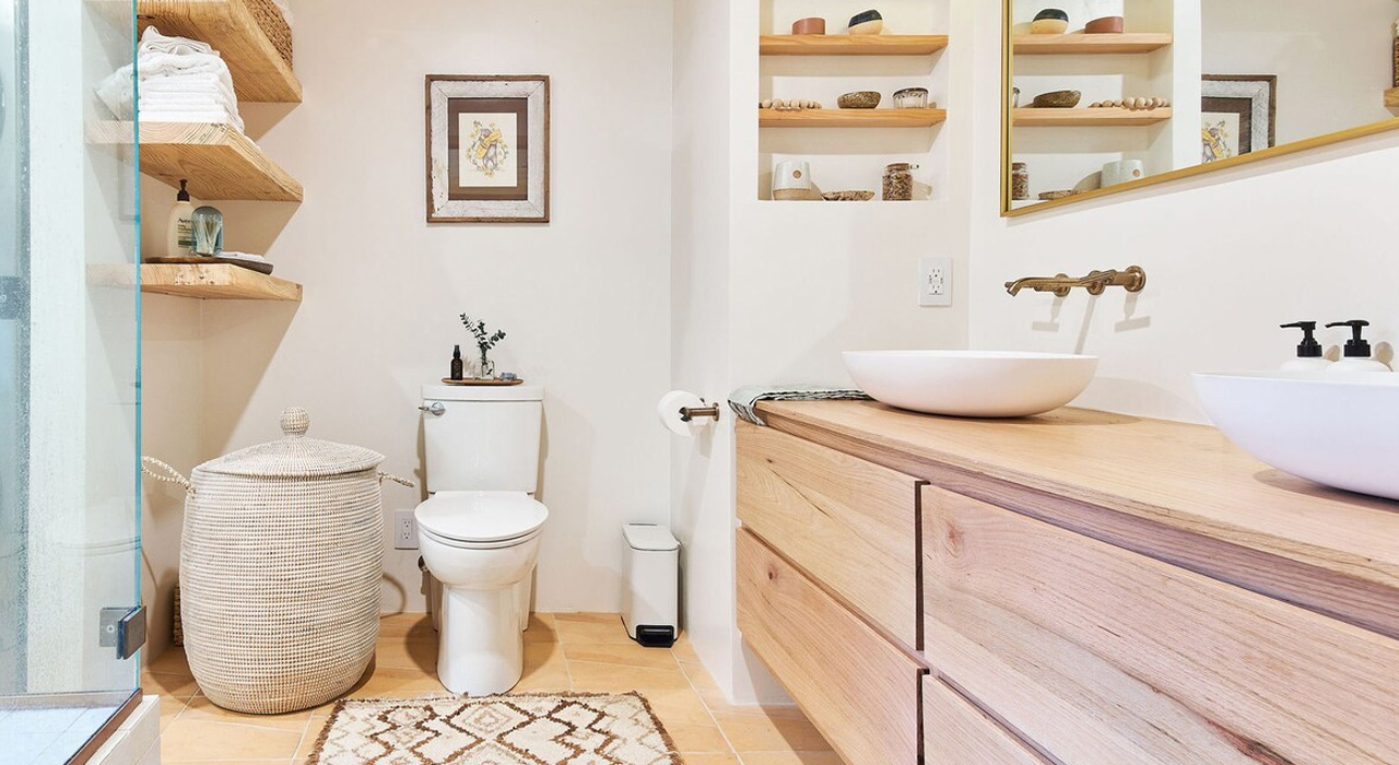 A-Frame-Cabin_Bathroom