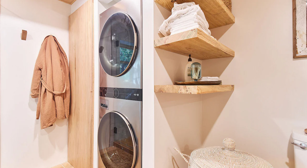 A-Frame-Cabin_Bathroom_3