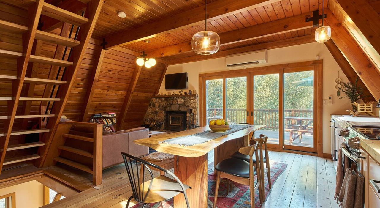 A-Frame-Cabin_Interior_1