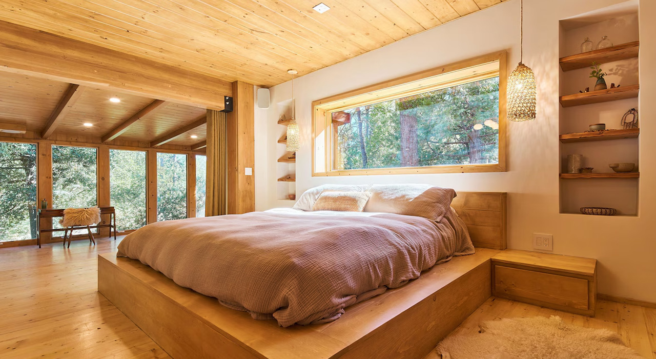 A-Frame-Cabin_Master-Suite-Bedroom_1