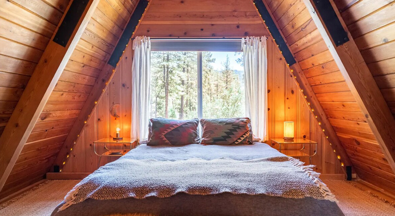 A-Frame-Cabin_Second-Bedroom