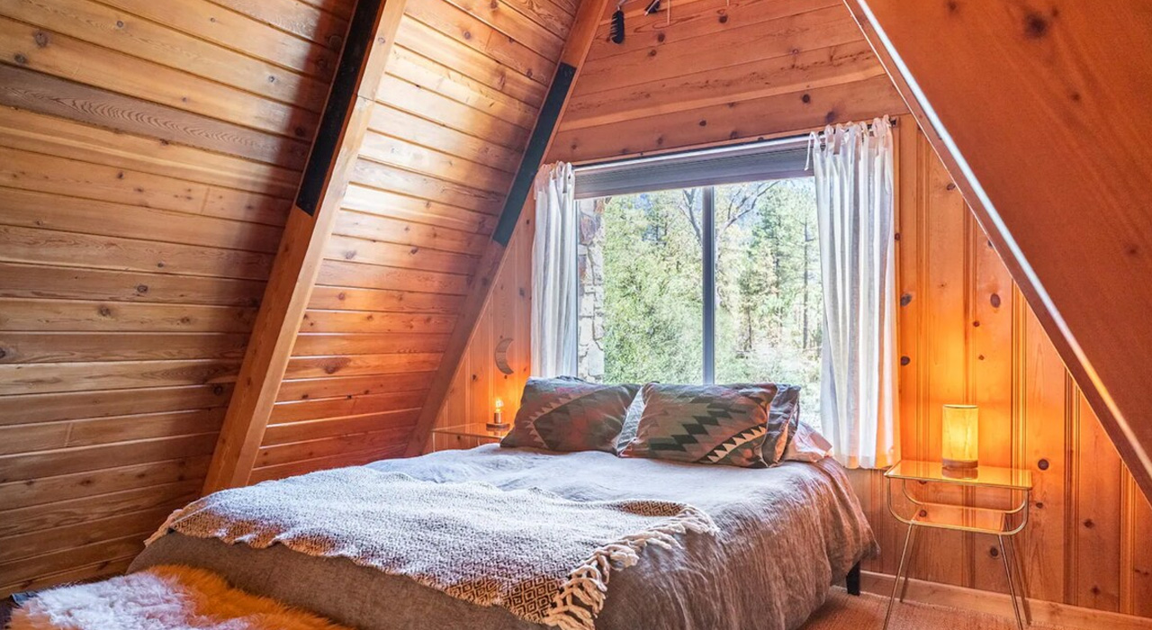 A-Frame-Cabin_Second-Bedroom_1