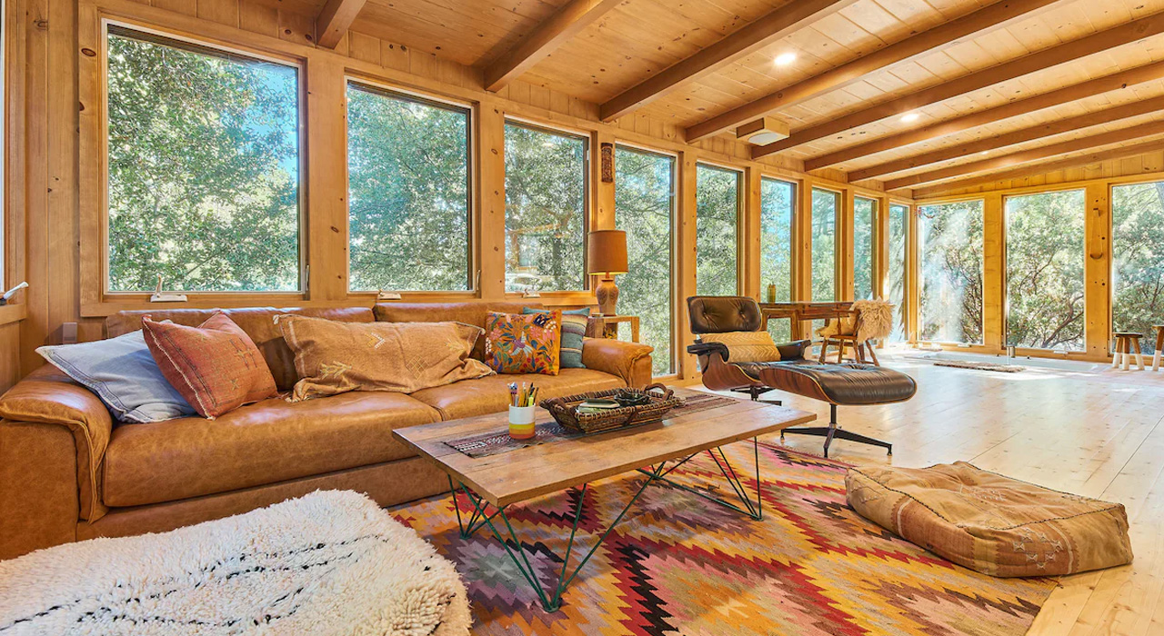 A-Frame-Cabin_Sunroom_1