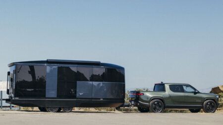 Self-Propelled Aboard T4 Hybrid Electric Trailer Extends EV Drive Range, Powers On-Board Appliances Aboard Extended-Range Electric Camper Trailer