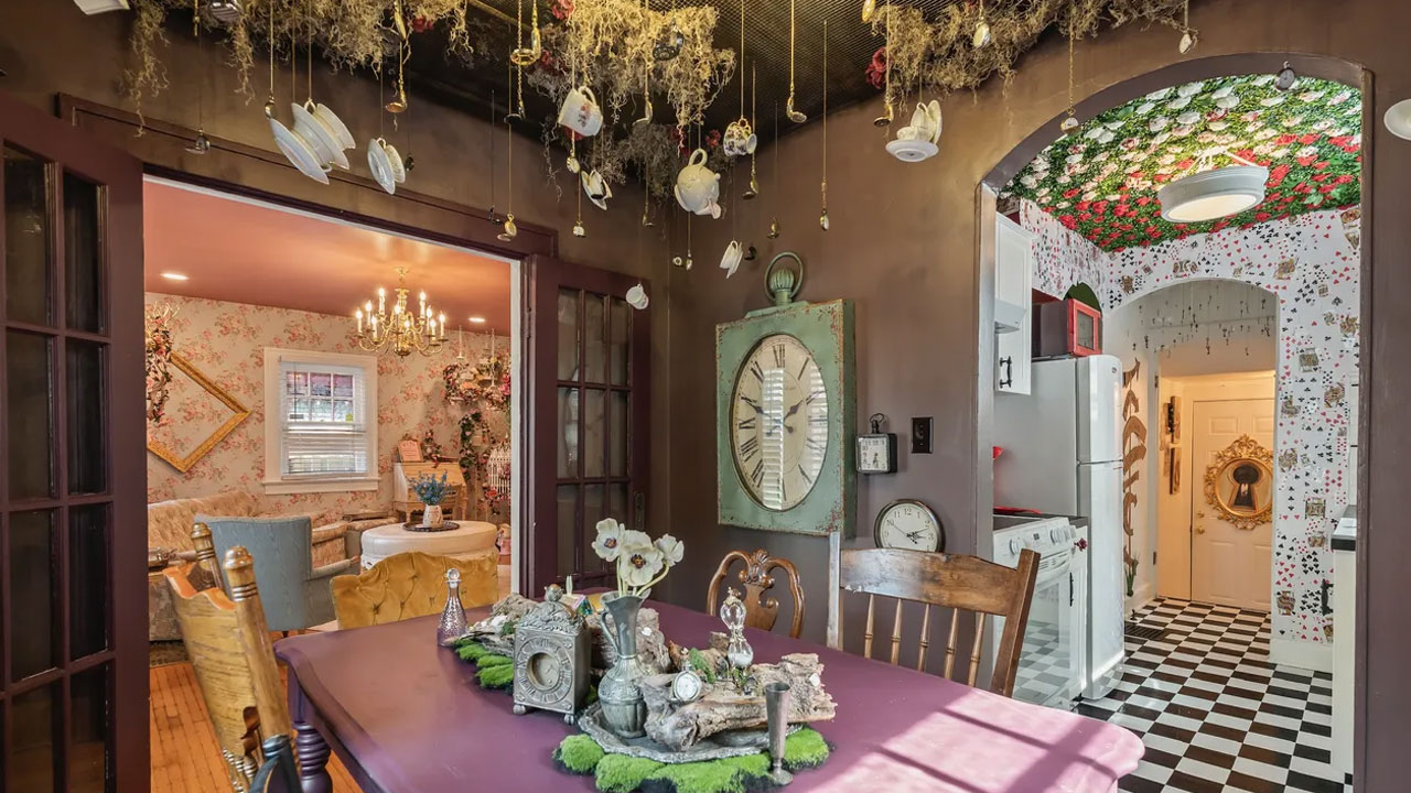 Alice-in-Wonderland-Themed-Tiny-House_Dining-Room_2