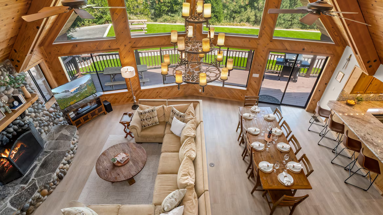 Apex Lodge in North Folk_living Room
