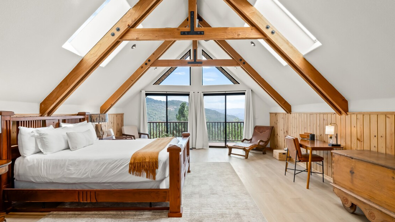 Apex-Lodge_-King-Suite