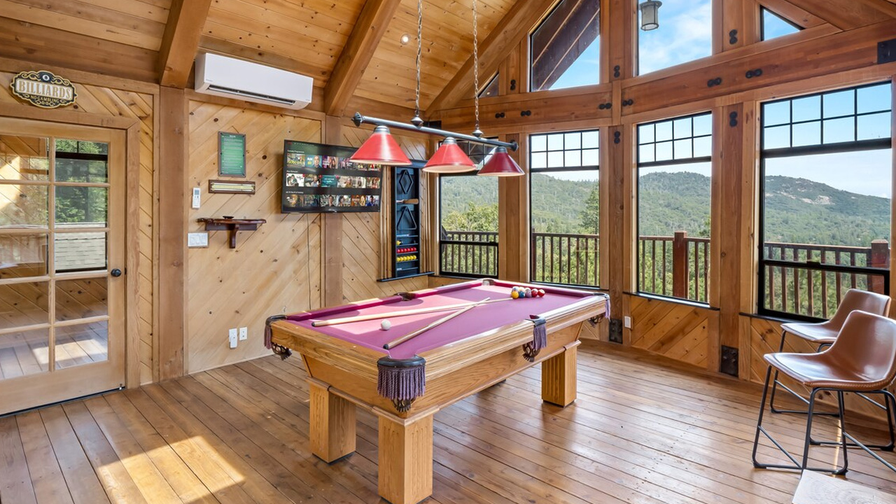 Apex-Lodge_Gaming-Room