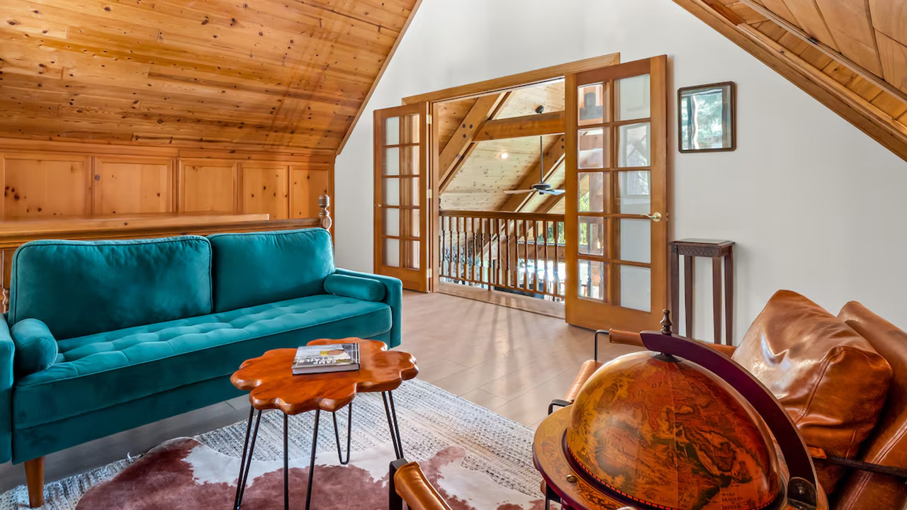 Apex-Lodge_Lofted-Living-Room_3