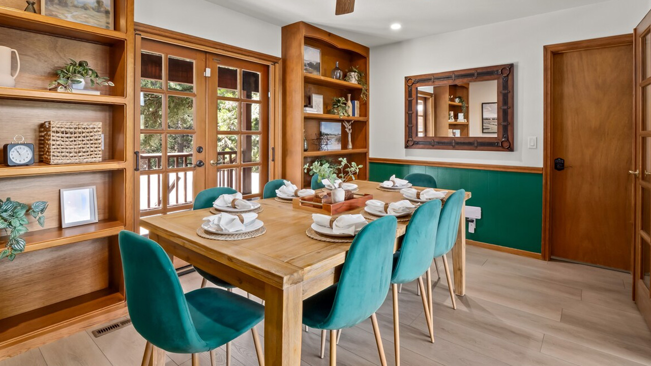 Apex-Lodge_Second-Dining-Space
