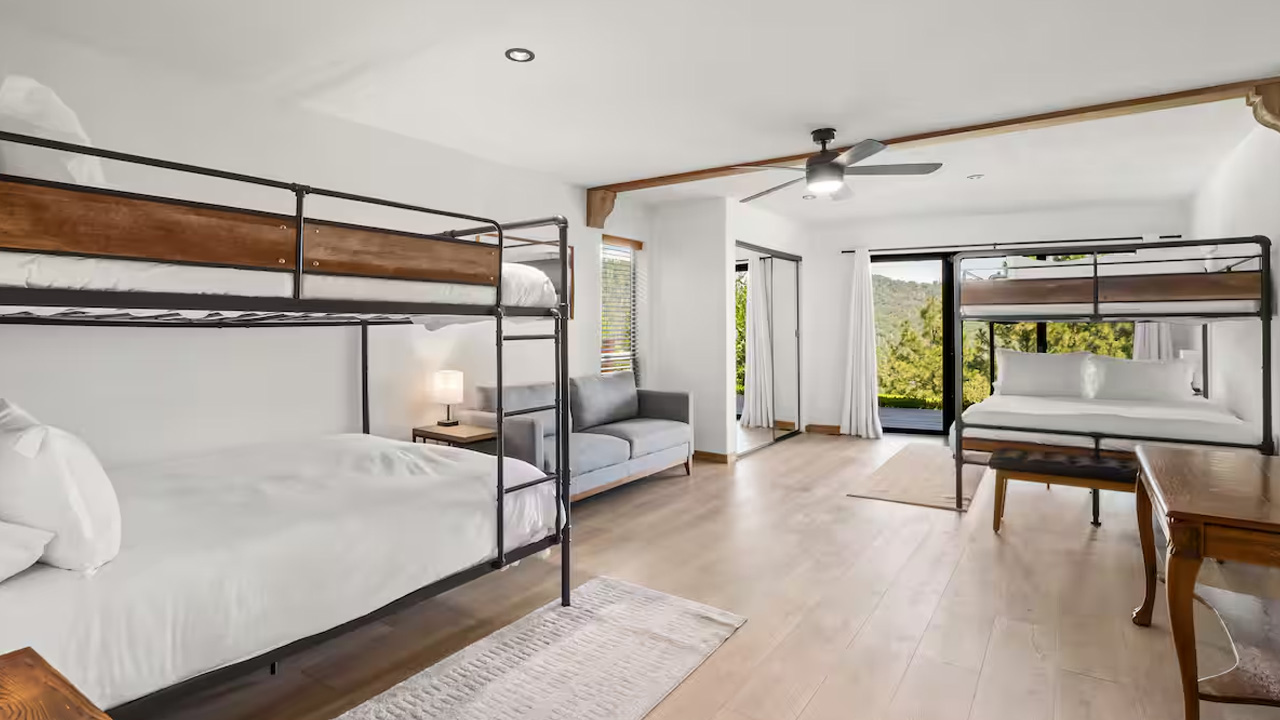 Apex-Lodge_Spacious-Bunk-Room