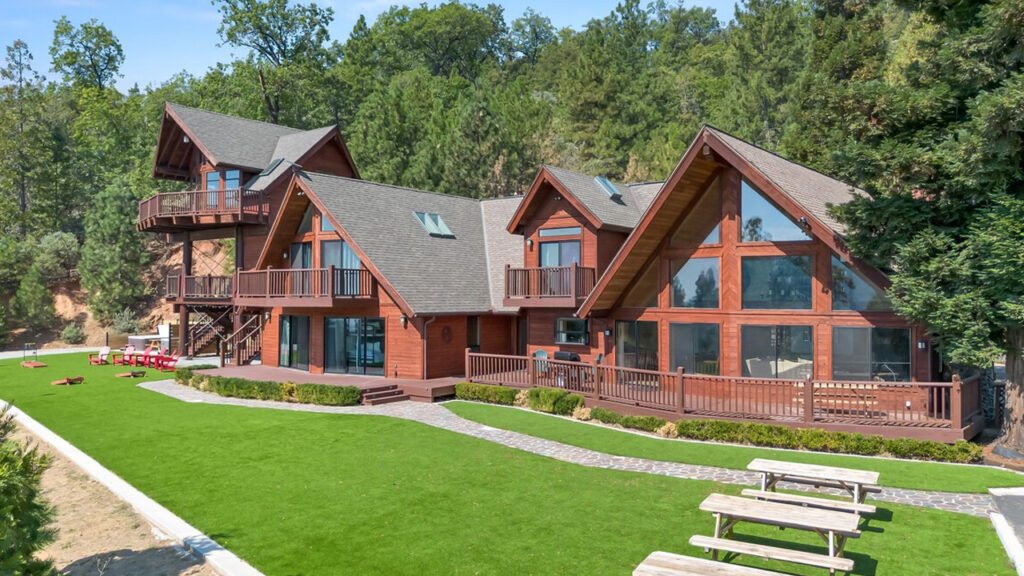 Yosemite A-Frame Apex Lodge is Ultimate Summer Mountain Adventure Apex-Lodge_Stunning-A-Frame-Retreat