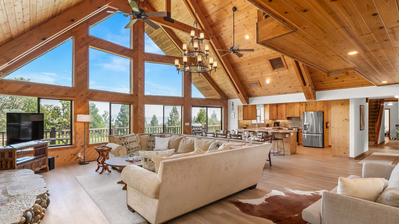 Apex-Lodge_stunning-living-room