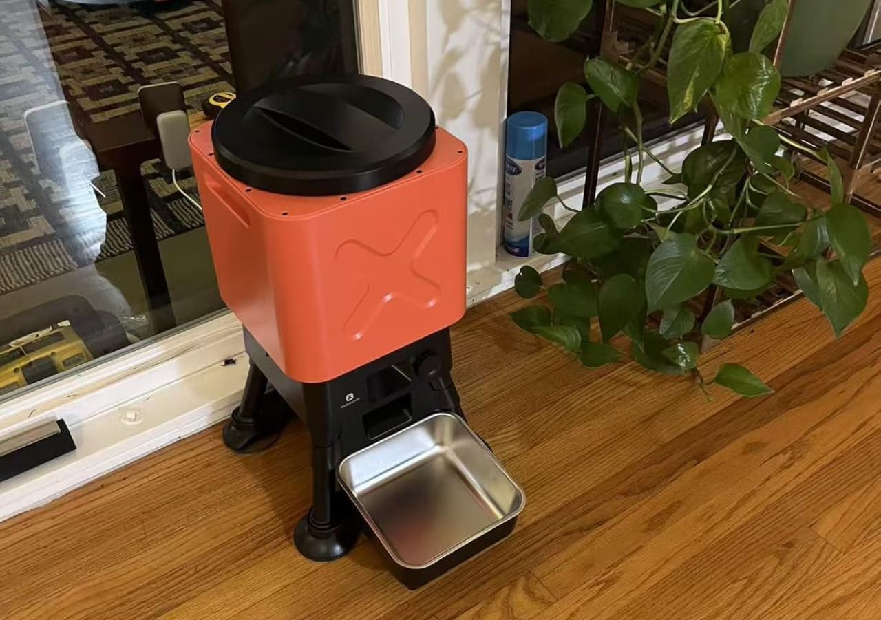 Automatic Dog Feeder for Large Breed
